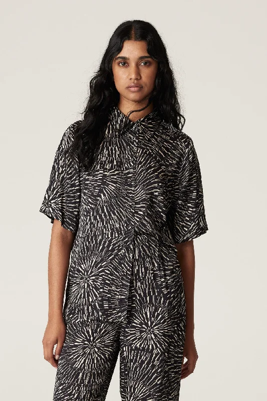 Madie Shirt - Kaleidascope Print Chic Silk Short Sleeve Shirt