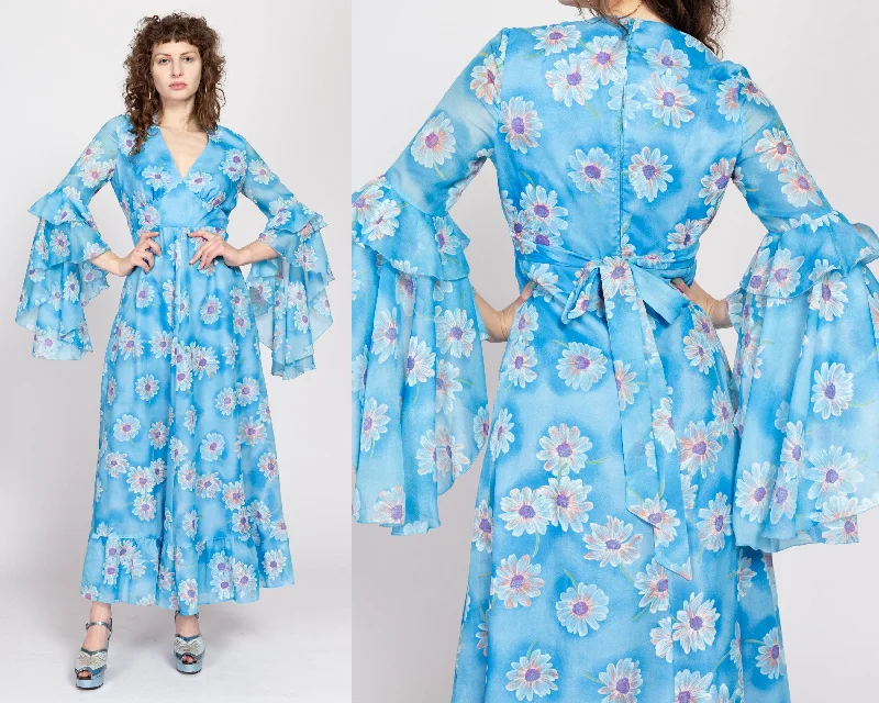 Medium 70s Boho Blue Daisy Floral Angel Sleeve Maxi Dress Cozy Wrap Maxi Dress