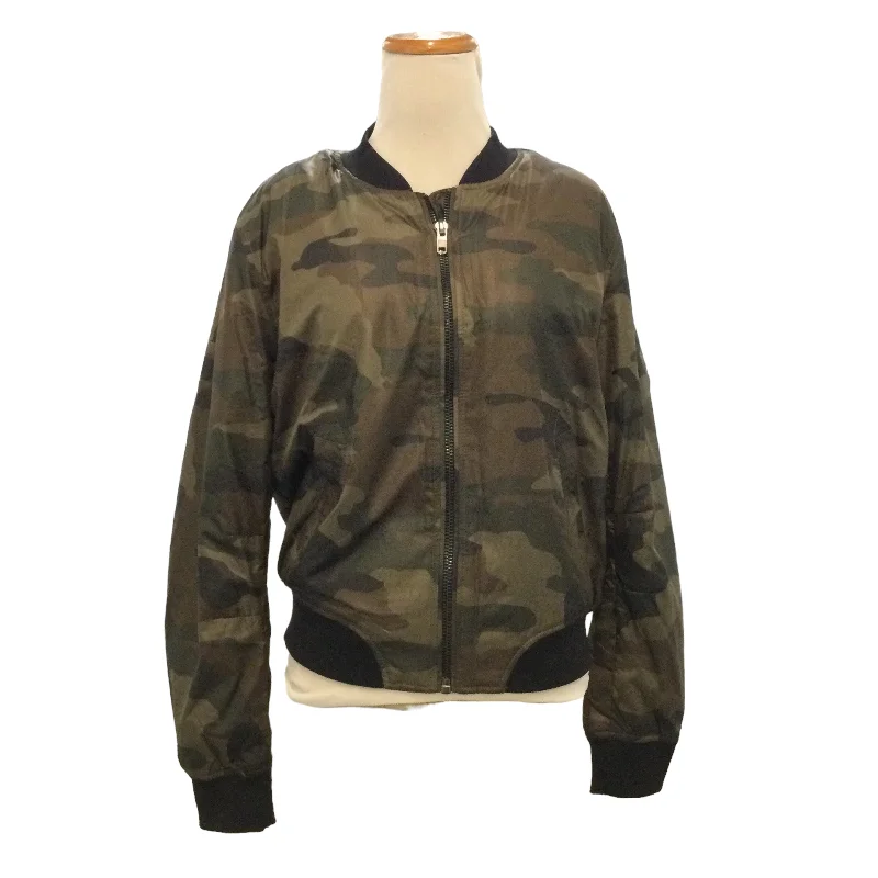 FOREVER 21 CAMO JACKET - M Zippered Front Buttoned Front Snap Front